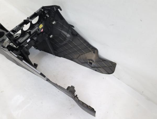 Mittelkonsole 1828236 Ford FOCUS 3 Turnier