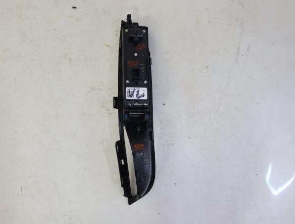 Schalter Fensterheber vorn links AM5T14A132CB Ford FOCUS 3 Turnier