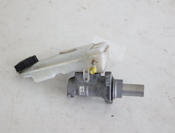Hauptbremszylinder DV612140J Ford FOCUS 3 Turnier