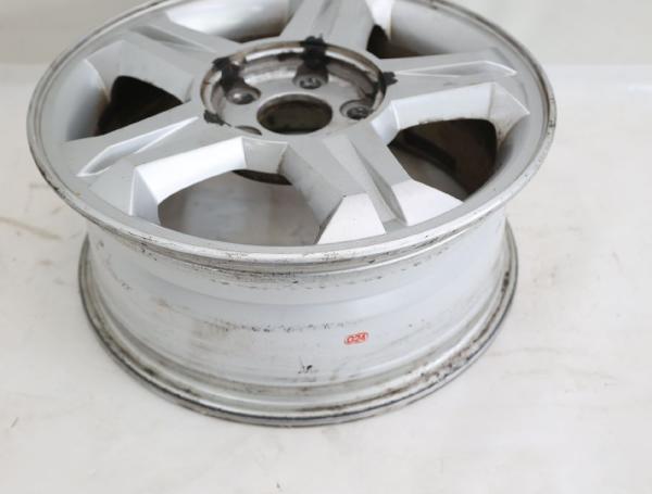 Felge Alu/Leichtmetall vorn rechts 529102C100 Hyundai COUPE GK
