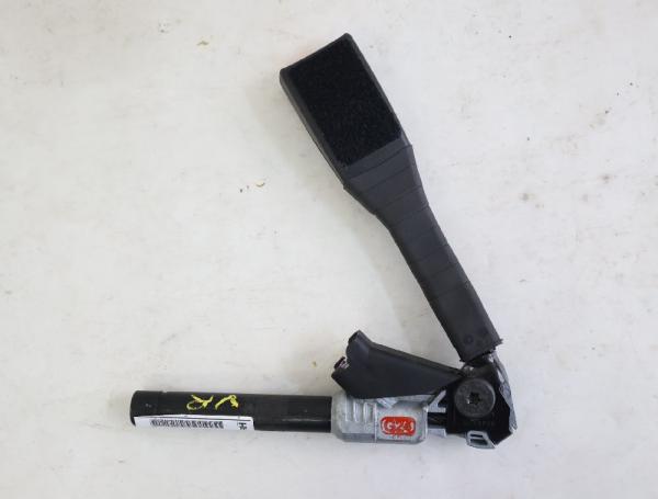 Gurtstraffer vorn rechts 607075100E Opel CORSA D