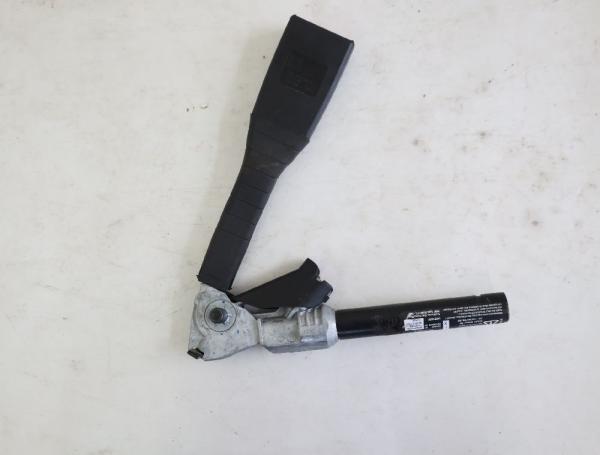 Gurtstraffer vorn rechts 607075100E Opel CORSA D