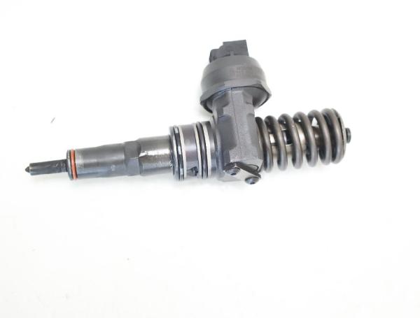 Einspritzduese (Diesel) Zylinder 4 0414720215 VW GOLF 5