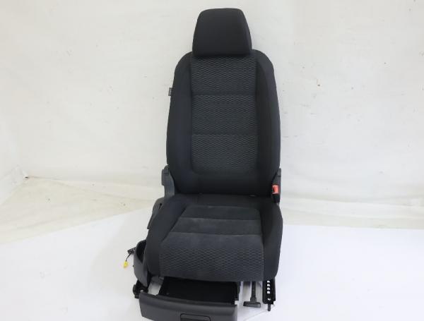Sitz vorn rechts 1K4881106PB VW GOLF PLUS