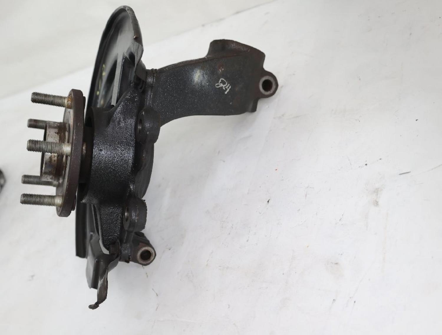 Achsschenkel vorn rechts AV613K170 Ford C-MAX 2