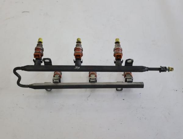 Einspritzeinheit MD330478 Chrysler STRATUS CABRIO JX
