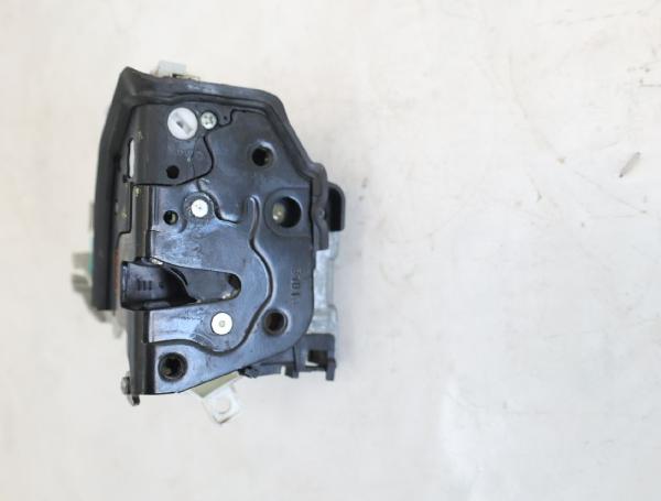 Türschloß vorn rechts 8J1837016F Audi A6 Avant C7