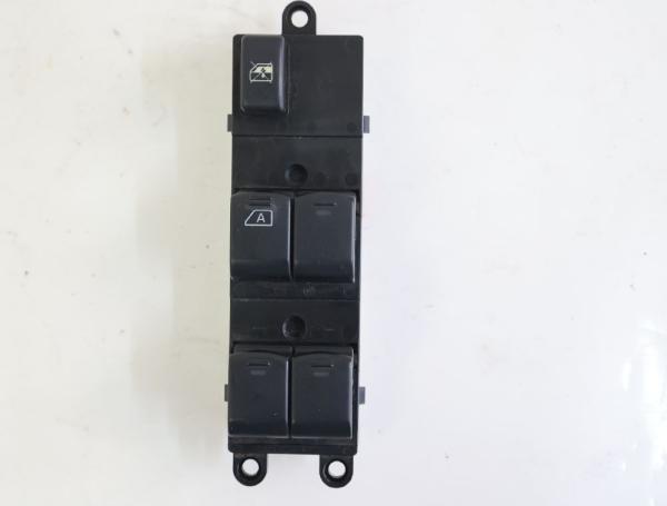 Schalter Fensterheber vorn links 80961EB370 Nissan PATHFINDER R51