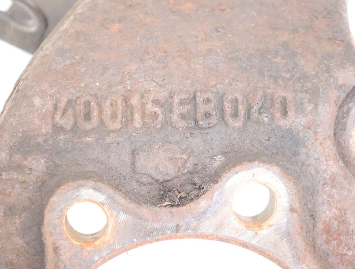 Achsschenkel vorn links 40015EB040 Nissan PATHFINDER R51