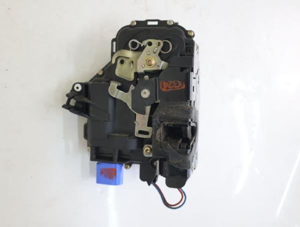 Türschloß vorn rechts 3B1837016BC VW POLO 4 9N