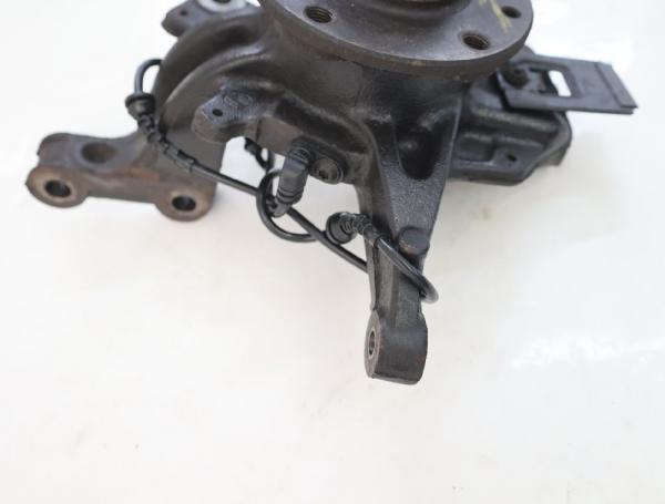 Achsschenkel vorn rechts 400140080R Renault MEGANE 3 BZ
