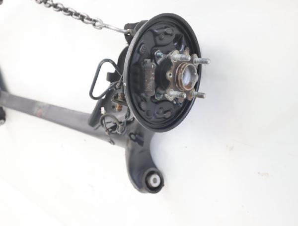 Achse hinten D09H28B0XH Mazda 2 DL