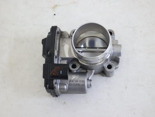 Drosselklappenstutzen DS7G9F991CA Ford KUGA 2 DM2