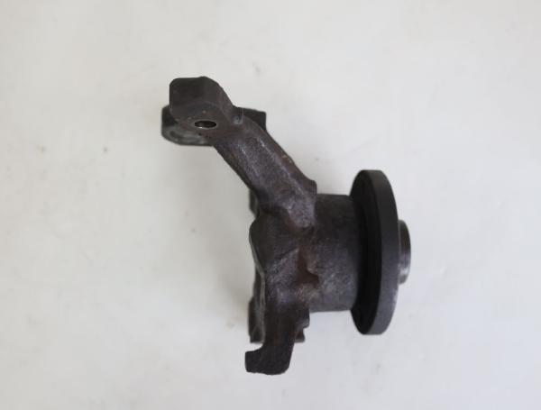 Achsschenkel vorn rechts 701407258C VW T4 Bus