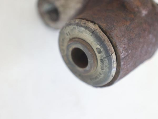 Querlenker vorn rechts 701407048 VW T4 Bus