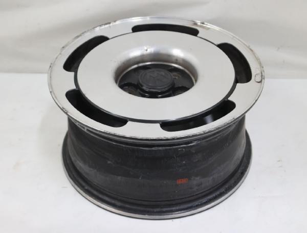 Felge Alu/Leichtmetall vorn rechts 701601025 VW T4 Bus