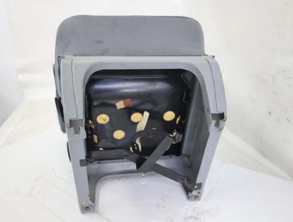 Sitz vorn rechts 701881304 VW T4 Bus