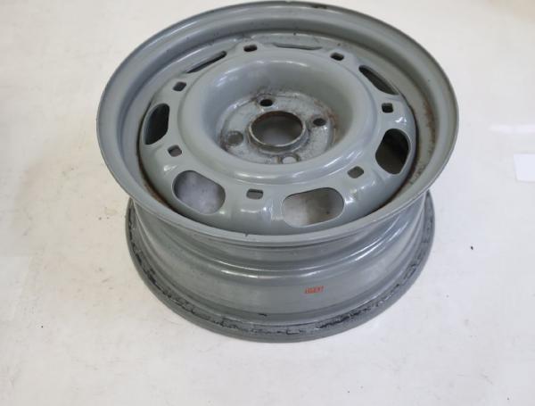 Felge Stahl vorn rechts 357601025Q VW GOLF 2