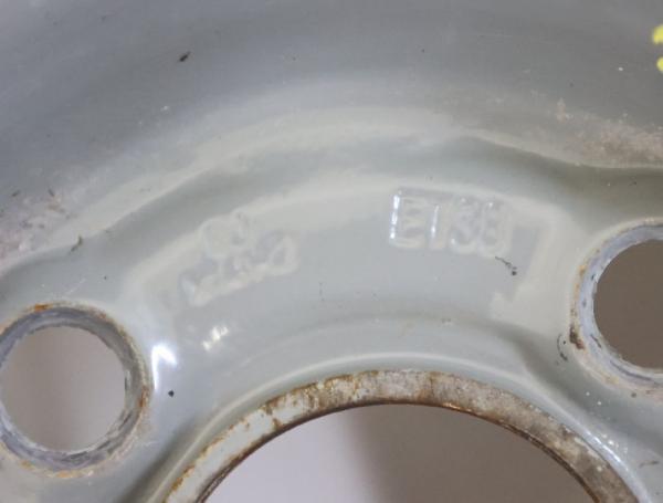 Felge Stahl vorn links 357601025Q VW GOLF 2