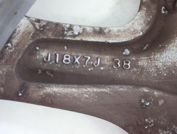 Felge Alu/Leichtmetall vorn links 4250C573 Mitsubishi OUTLANDER 3 AWD