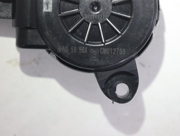 Fensterheber-Motor hinten rechts BHN95858X Mazda 3 BM