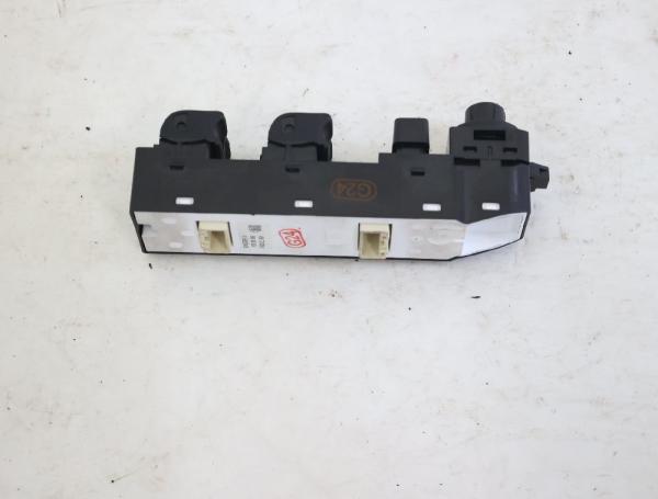 Schalter Fensterheber vorn links 5AB217EA03 Mazda 3 BM