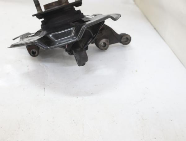Achsschenkel vorn links KD353304XC Mazda 3 BM