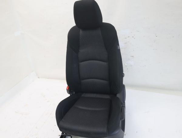 Sitz vorn links BHN988H50 Mazda 3 BM