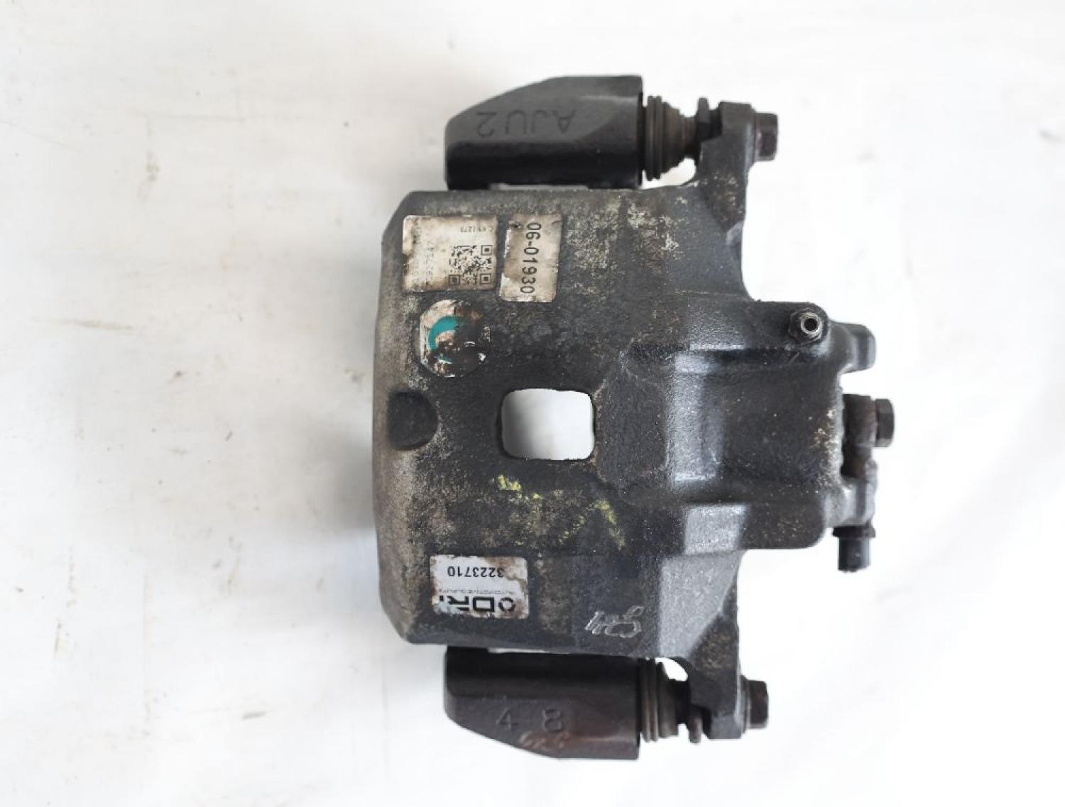 Bremssattel vorn links MR955063 Mitsubishi LANCER 7 KOMBI CS