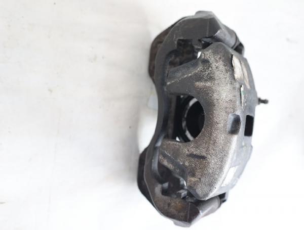 Bremssattel vorn links MR955063 Mitsubishi LANCER 7 KOMBI CS