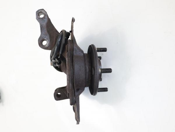 Achsschenkel vorn links MR491321 Mitsubishi LANCER 7 KOMBI CS