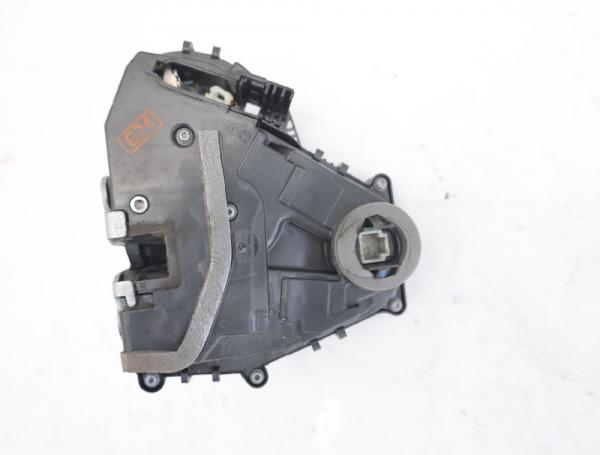 Türschloß vorn rechts 4207201200 Mercedes CITAN KASTEN W420