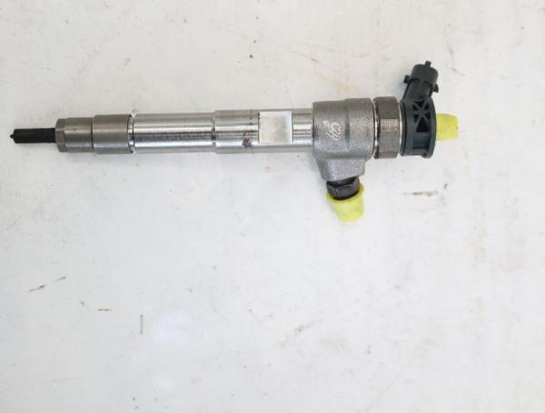 Einspritzduese (Diesel) Zylinder 3 6080700087 Mercedes CITAN KASTEN W420