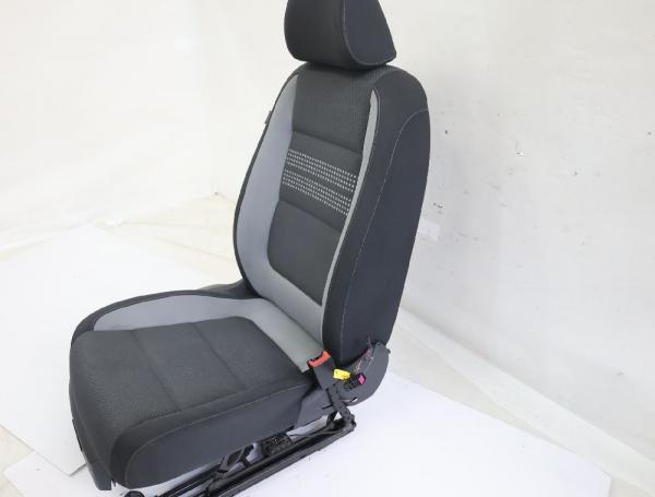 Sitz vorn rechts 1K4881106PA VW GOLF PLUS
