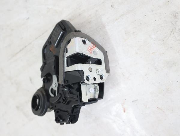 Türschloß hinten rechts 8231065J15000 Suzuki GRAND VITARA 2