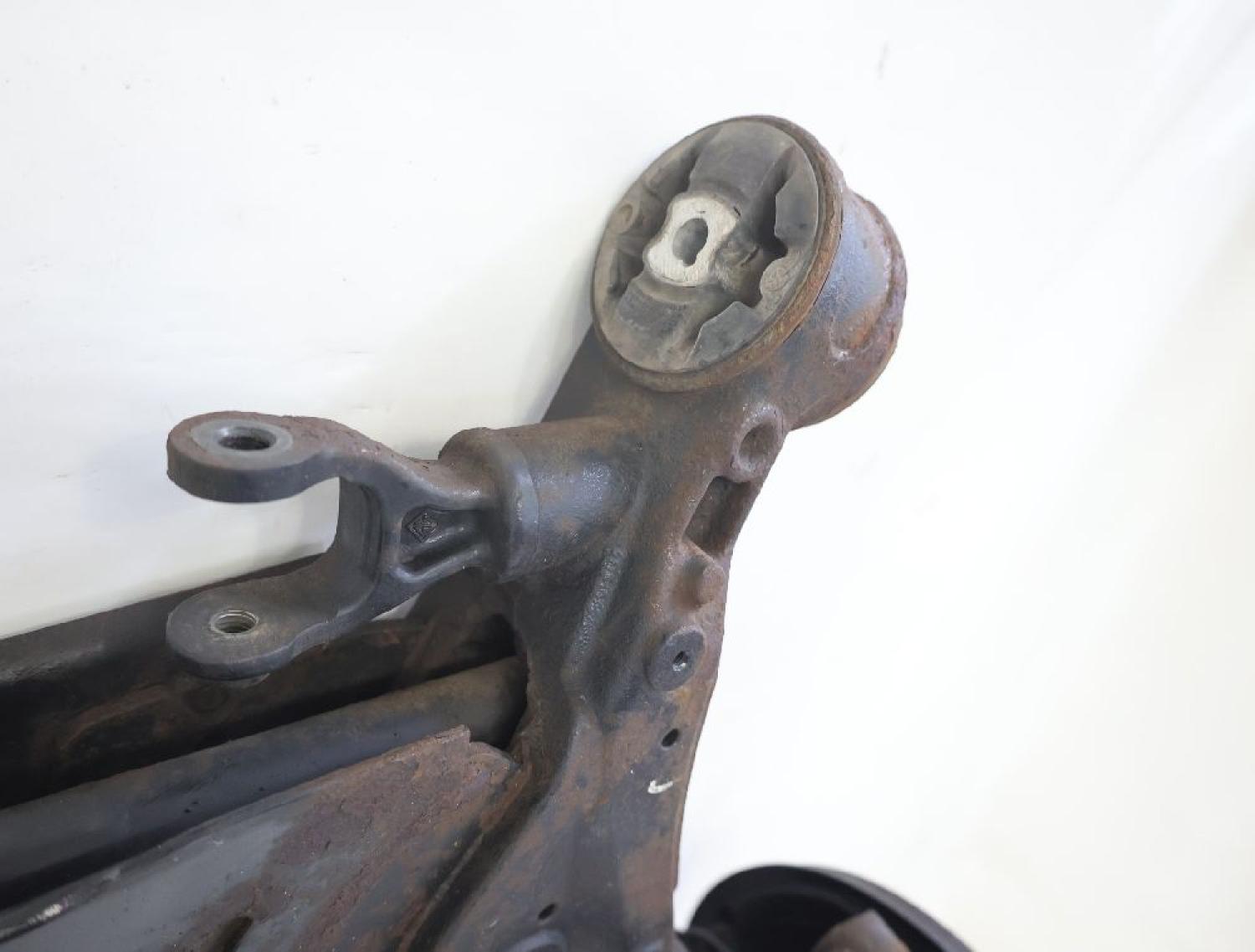 Achse hinten 555013408R Renault TALISMAN LP