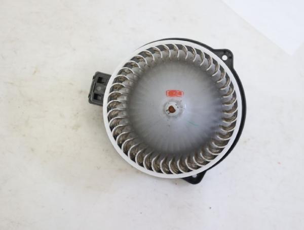 Heizgebläsemotor 8727000701 Mazda CX 3 DK