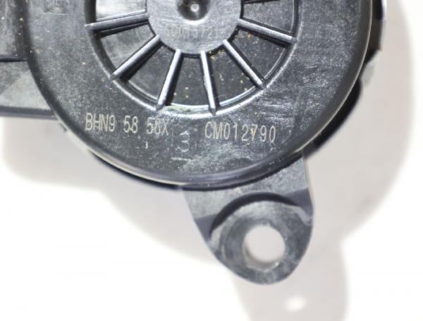 Fensterheber-Motor vorn rechts BHN95858X Mazda CX 3 DK