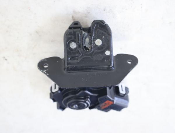 Schloß Heckklappe D09H62310 Mazda CX 3 DK
