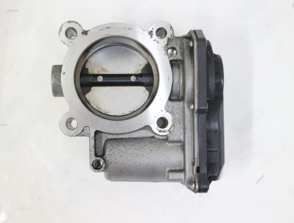 Drosselklappenstutzen PE0113640B Mazda CX 3 DK