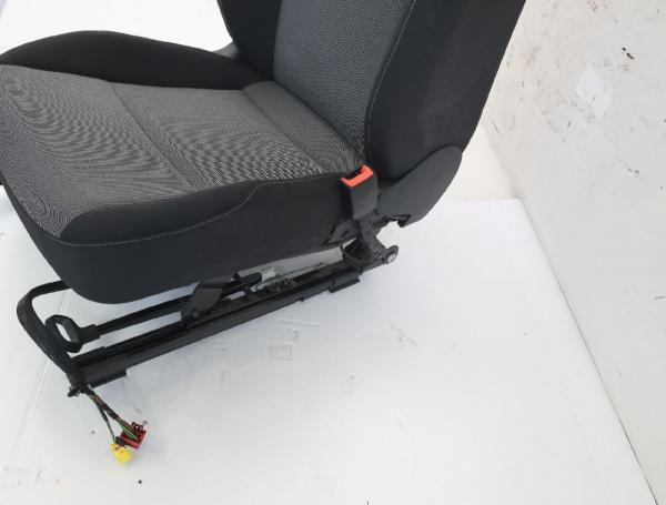 Sitz vorn rechts 5Q4881106M VW GOLF 7 VARIANT