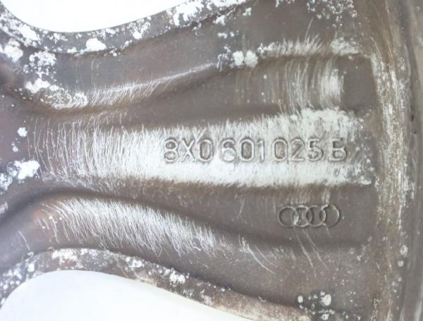 Felge Alu/Leichtmetall hinten rechts 8X0601025B Audi A1 8X