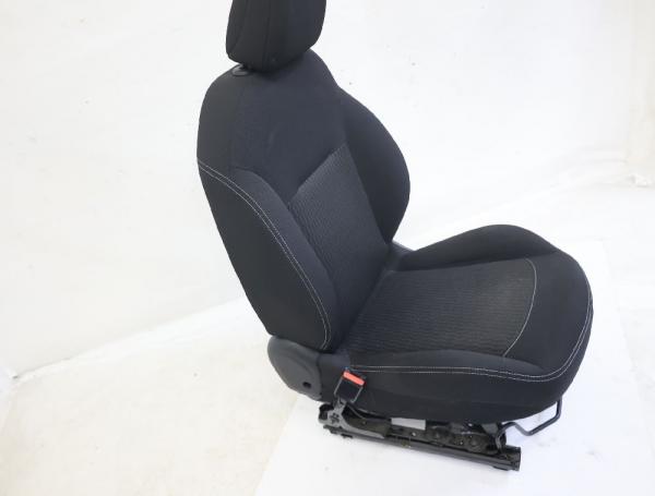 Sitz vorn links 16233475VH Peugeot 208 CA