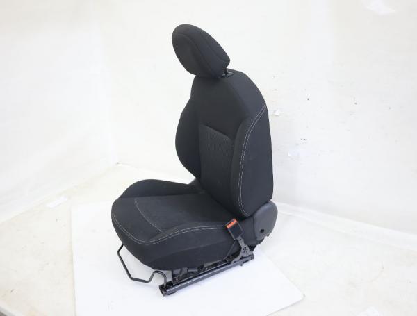 Sitz vorn rechts 1608319880 Peugeot 208 CA