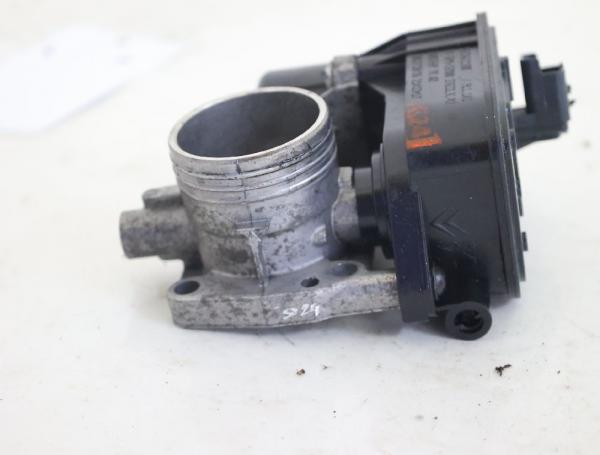 Drosselklappenstutzen 9673622388 Peugeot 208 CA