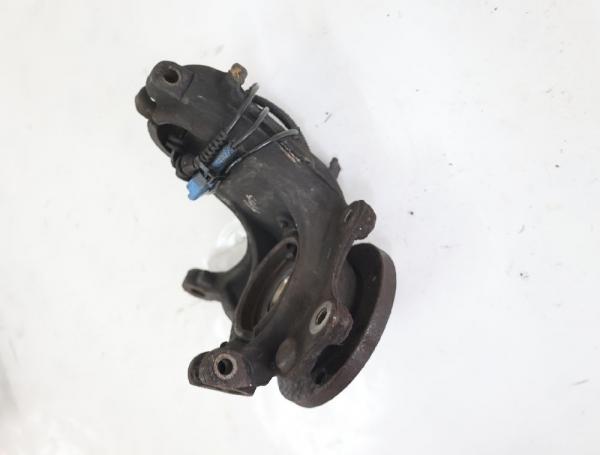 Achsschenkel vorn links 1607557480 Peugeot 208 CA