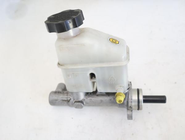 Hauptbremszylinder 585101H000 Hyundai i30 1 FD