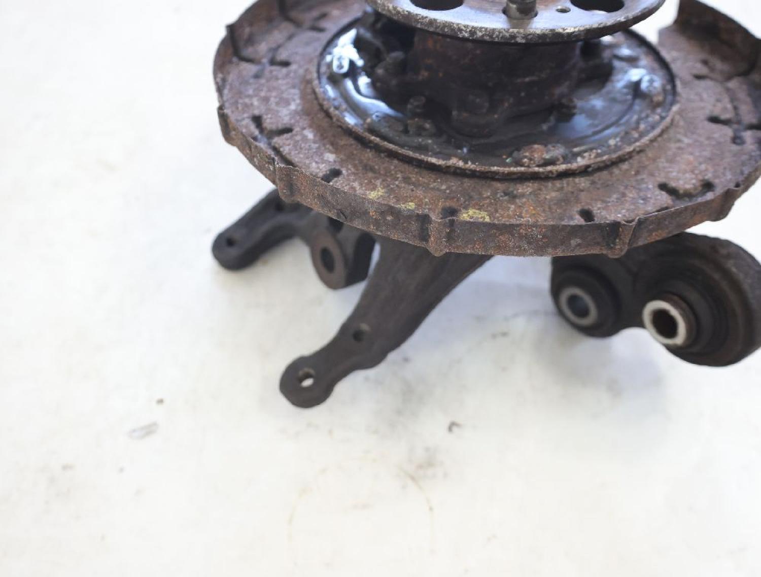 Achsschenkel hinten links 527101H500 Hyundai i30 1 FD