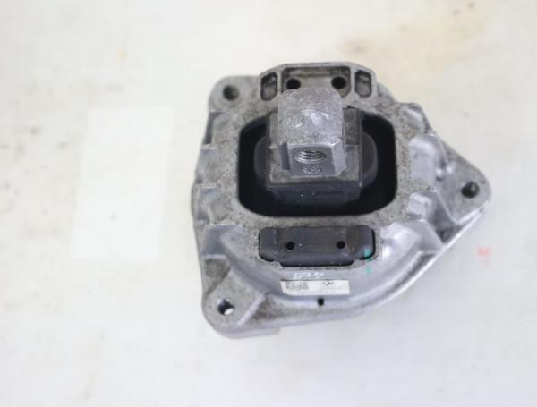 Motorlager 22116777371 BMW 7er F01
