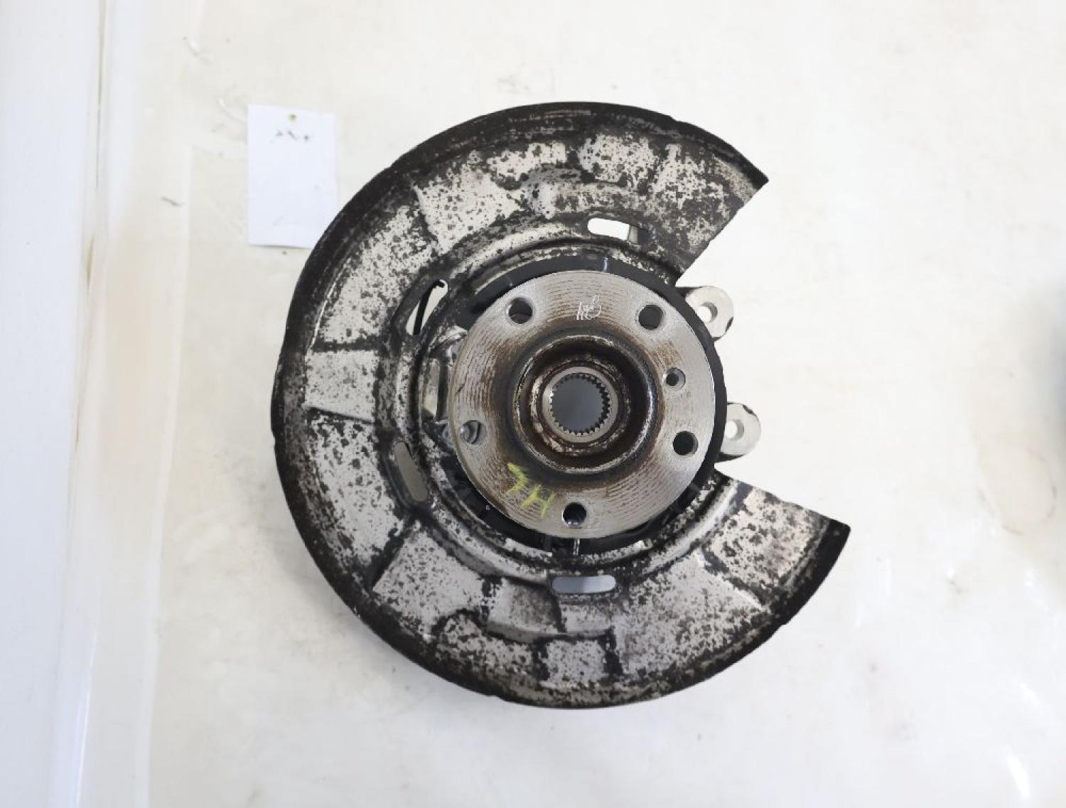 Achsschenkel hinten links 6797447 BMW 7er F01